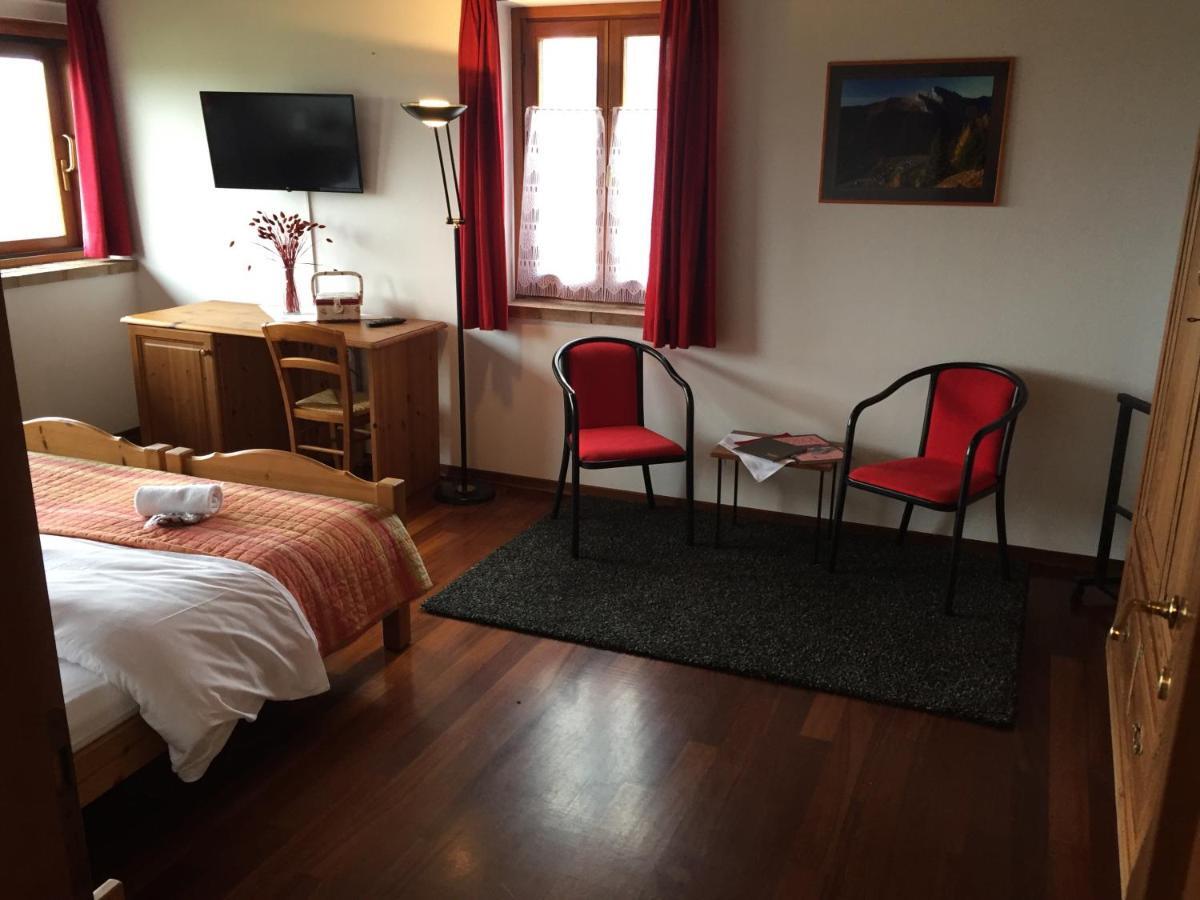 Hotel Qui Wolf Udine Collalto Exterior foto